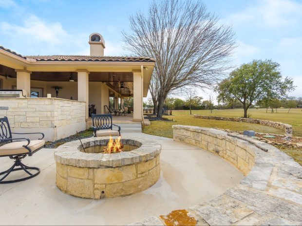 How to Choose the Perfect Fire Pit