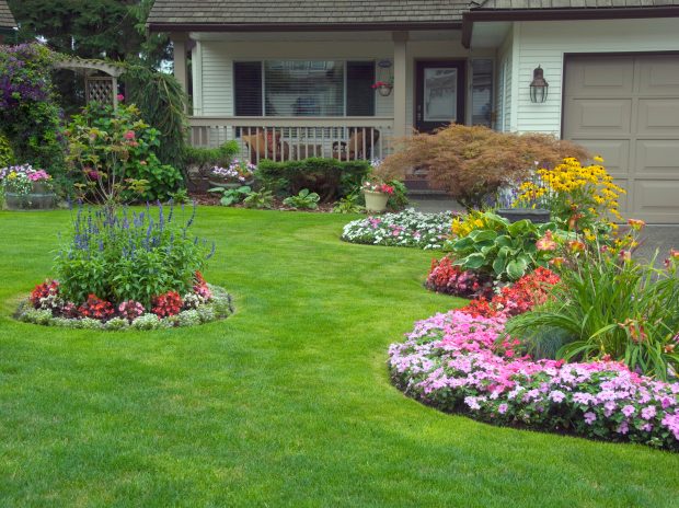 4 Tips to Design the Perfect Front Yard Landscaping